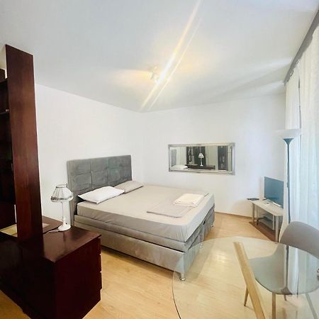 Appartamento Dorcol Hideaway Belgrado Esterno foto